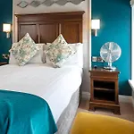 Nevins Newfield Ltd Bed & Breakfast