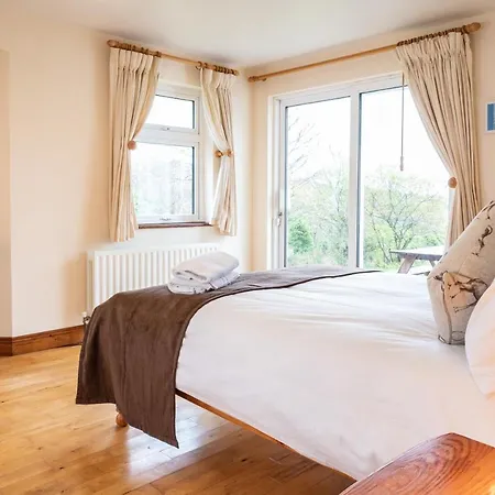 Nevins Newfield Ltd Bed & Breakfast