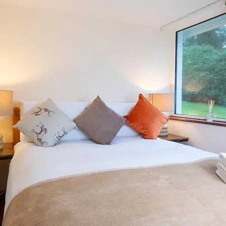 Nevins Newfield Ltd Bed & Breakfast *