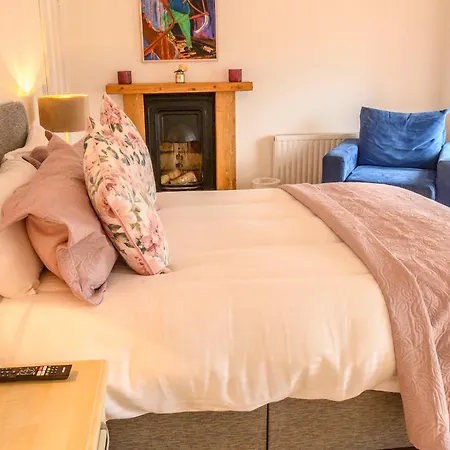 Nevins Newfield Ltd Bed & Breakfast