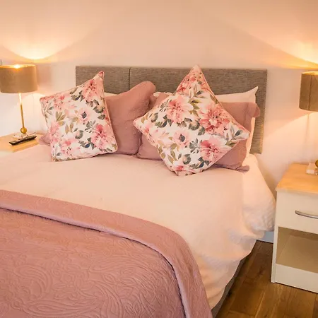 Nevins Newfield Ltd Bed & Breakfast *