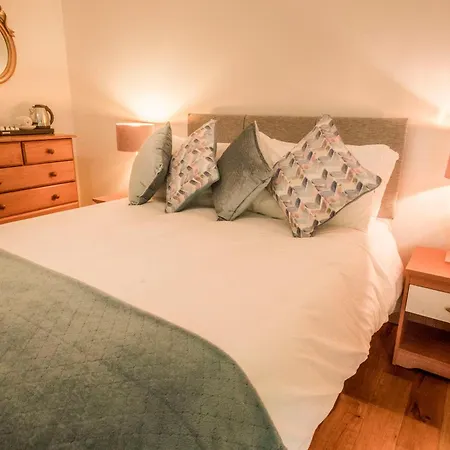 Bed and Breakfast Nevins Newfield Ltd *